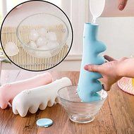 Sher Creative Polar Bear Shaped Ice Trays Ice Mold Summer Cooling Ice Making Tool(Random Color) N3