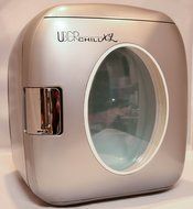 Uber Appliance UB-XL1 Uber Chill 12 can 9 Liter retro personal mini fridge for bedroom, office or dorm N3