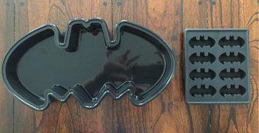 Batman Logo Silicone Birthday Cake Pan Chocolate Candy Mold Ice Tray set of 2 molds