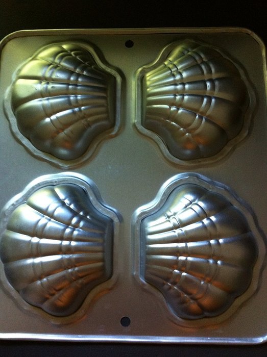 Wilton 4 Cavity 2105-9440 Fancy Shells