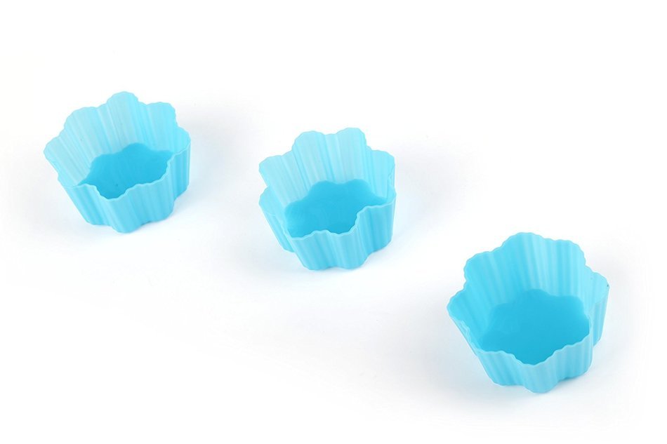 Home Value Silicone Small Mini Chocolate Holders/Truffle/Pastry Cups, 12 Pack, 4 Colors and Shapes (MUFFINYIHG001) N5