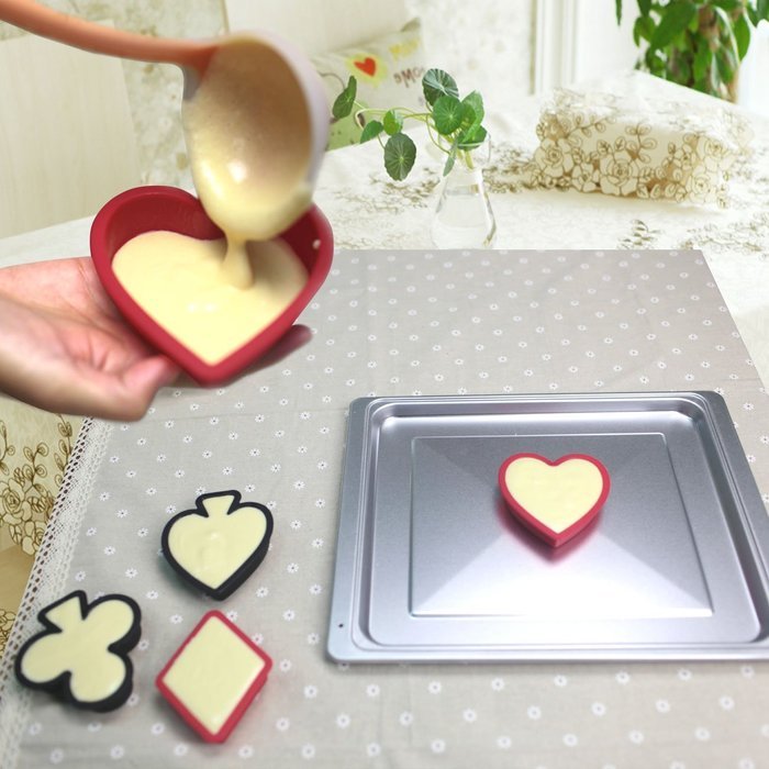 Cupcake Mold,Silicone Bakeware Set,Silivo 4 Pack Baking Set Poker Shaped 3.15"*4.15"*1" Deep Non-stick Silicone... N5