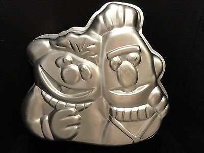 Wilton Ernie and Bert Sesame Street Muppets Cake Pan (502-7423, 1971, 1977)