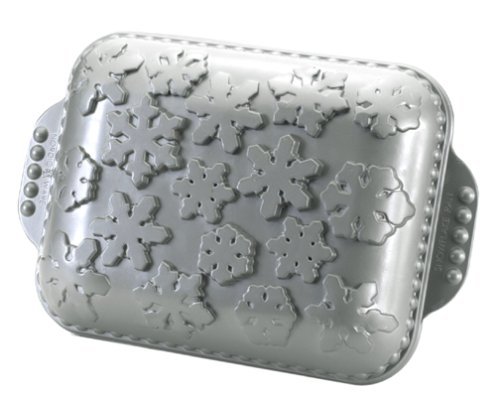 Nordic Ware Silver Snowflakes 11-by-8-1/2-Inch Cake Pan, Platinum