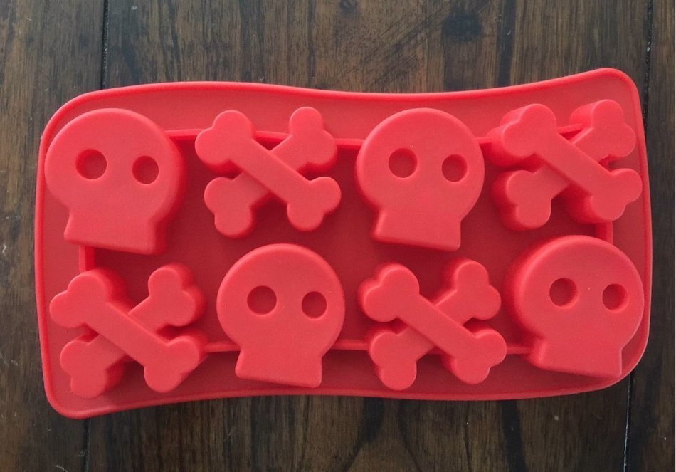 Skulls and bones Silicone Pan Candy Chocolate Halloween Mold Ice Tray