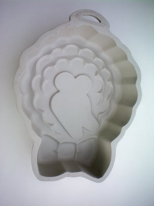MicroBake Big Bird Cake Pan -- 1989 Muppets -- similar to Wilton Cake Pan -- as shown