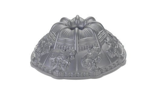 Nordic Ware Carousel Bundt Pan