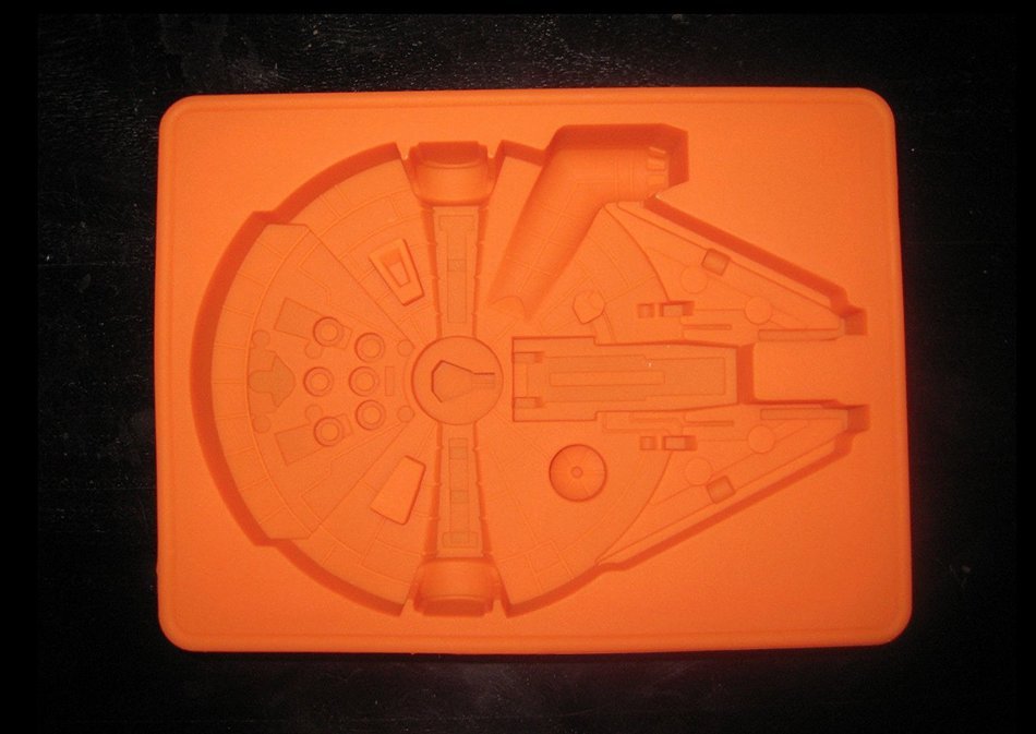 Star Wars Millennium Falcon Silicone Cake Pan Chocolate Jello Mold N2