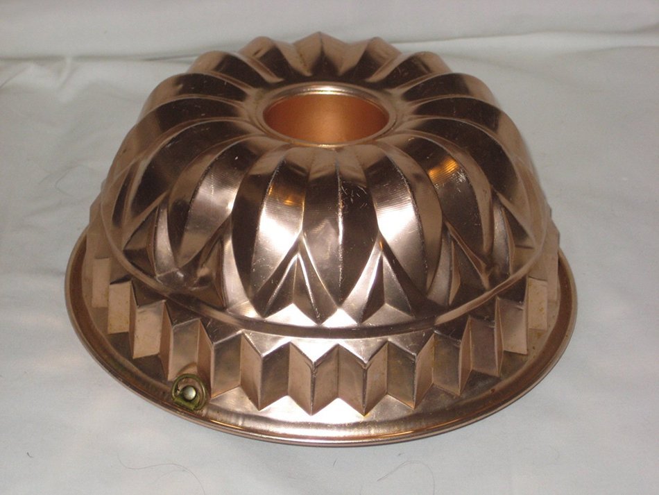 Vintage Coppertone Lightweight Aluminum 9 x 3 1/2" Bundt Ring Cake Pan Mold N2