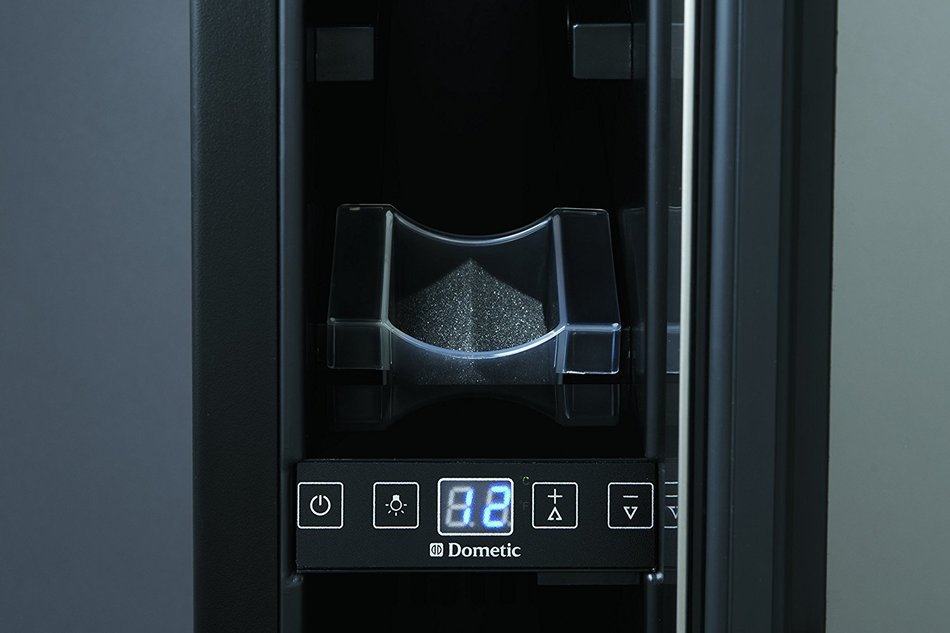 deviceSTYLE CD-7 7 Bottle Compact Wine Cooler (import japan) N3