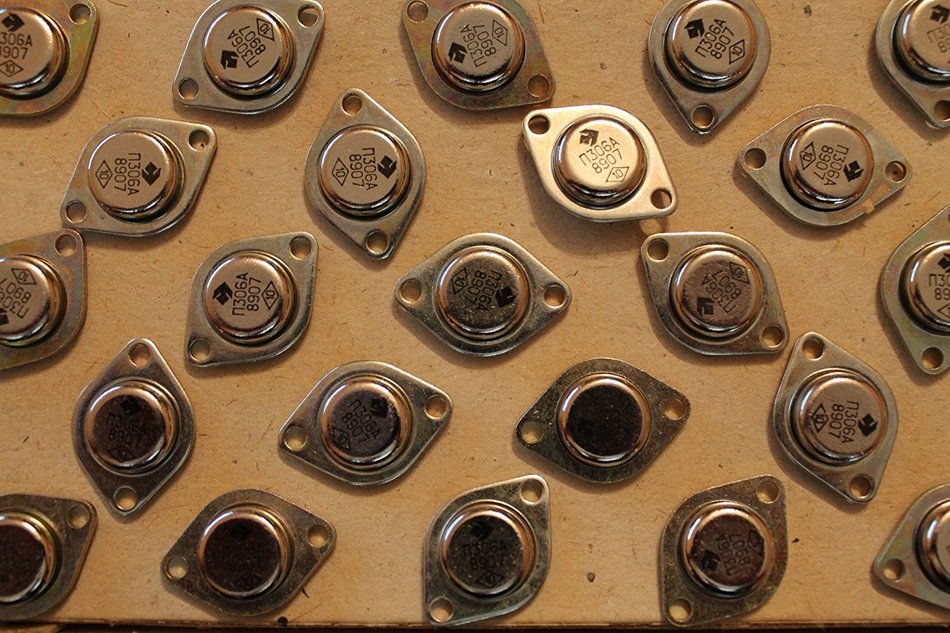 Transistors silicon P306A USSR 8 pcs