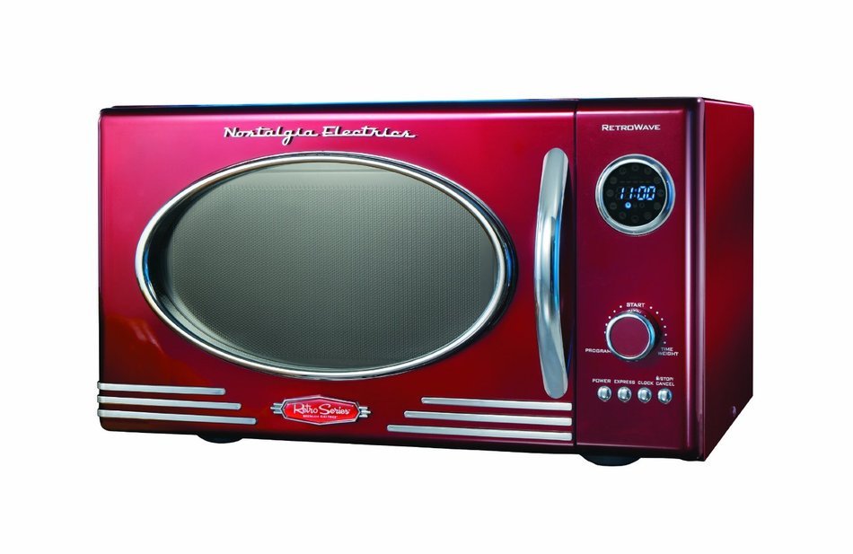 Nostalgia Electrics RMO400RED Retro Series .9 CF Microwave Oven, Red N2