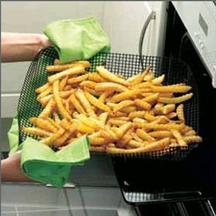 Addie's Kitchen - A Reusable Non Stick 13" Round Pizza Crisper Screen And 14" X 14" Mesh Crisping Basket N6