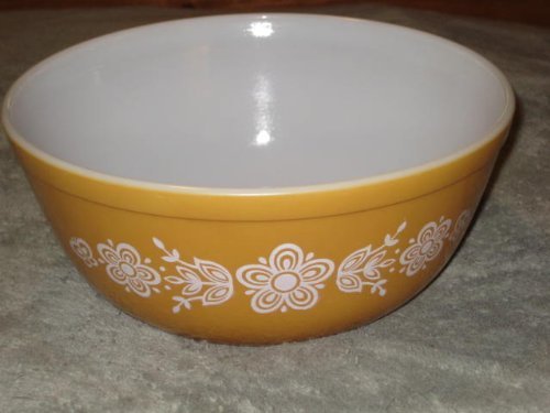 1960-70's Vintage Pyrex Glass " Butterfly Gold " 2 1/2 Quart Mixing Nesting Batter Bowl