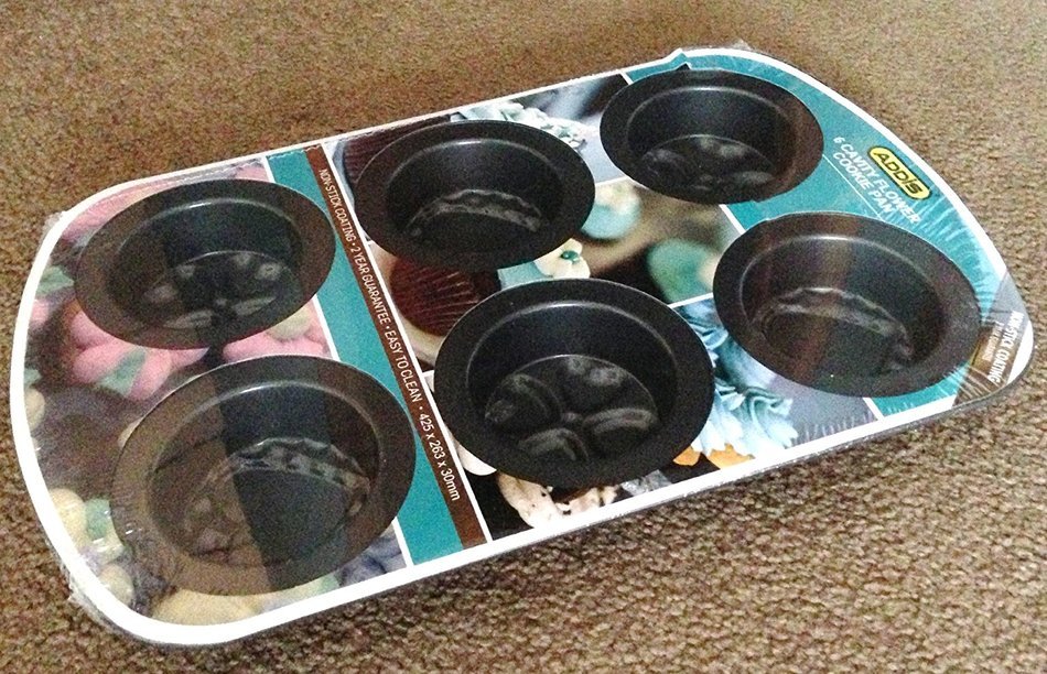 Premium NON-STICK MINI CAKE PAN Each Miniature Cake Measures 4 Inches Wide (MULTI-FLOWER Cakes) N2