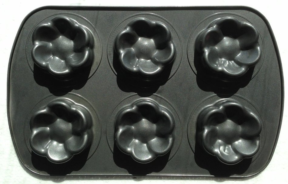 Premium NON-STICK MINI CAKE PAN Each Miniature Cake Measures 4 Inches Wide (MULTI-FLOWER Cakes) N4