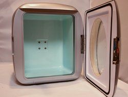 Uber Appliance UB-XL1 Uber Chill 12 can 9 Liter retro personal mini fridge for bedroom, office or dorm N4