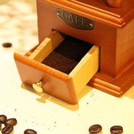 Superior Coffee Maker Vintage Roman Manual Coffee Bean Grinder Mill Double Closed Bin Wooden Case Base Coffee... N2