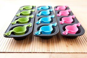 The Smart Baker&reg; Cuplettes Cupcake Pans with Free Recipe Book (Original - 12 Cuplettes)
