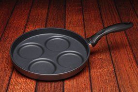 Swiss Diamond - 10.25" Plett Pan (Egg Pan)