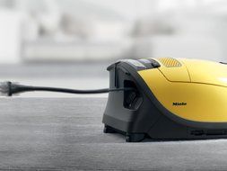 Miele S8390 Calima Canister Vacuum (Old Model) N2