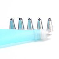 Misula 8 Pcs Cake Decorating Set, Silicone Icing Piping Cream Pastry Bag + 6 Pcs Stainless Steel Nozzle Tips Set...