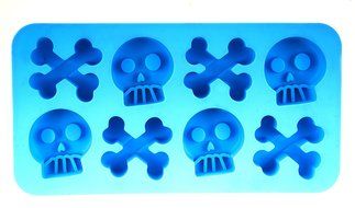 Silicone Skull and Cross Bone Shape Mold/tray - Good for Baking, Cooking and Molding!!! N5