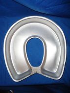 Wilton 1972 Horseshoe Pan 502-3258