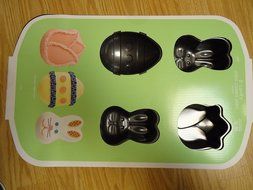 Wilton 6 Cavity Mini Cake Pan