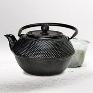 Primula Cast Iron Teapot &ndash; Durable Cast Iron with a Fully Enameled Interior &ndash; Beautiful Hammered Design &ndash; 36 oz... N4