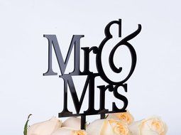 LOVENJOY with Gift Box Mr and Mrs Monogram Wedding Engagement Cake Topper (5.5-inch, Silver Glitter)