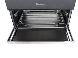 Blomberg BERU24200SS Electric Range with Ceramic Top, Non-Convection Oven, 24-Inch, Stainless Steel