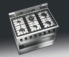 Smeg C36GGXU 36" Free Standing Gas Range with 6 Gas Burners and 3 Cooking Modes, Stainless Steel