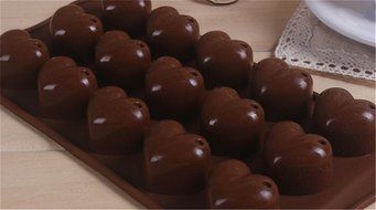 HAKSEN Mini 15-Heart Shape Silicone Ice Cube / Chocolate / Cake Mould