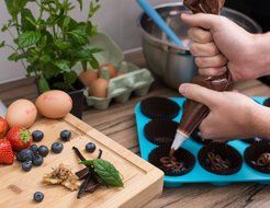 Ylife Large Muffin Pans - Top Non Stick Bakeware for Muffins, Cakes and Cupcakes - 12 Cups Texas Jumbo Silicone...