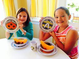 MiMiBug Table Manner Plate "Try Not to Slurp and Cover Your Burp", Yellow N2