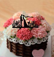 Ecape Wedding Cake Toppers Acrylic Bride and Groom Bridal Cake Toppers with Art Words Mr and Mrs for Cake Decoration N15