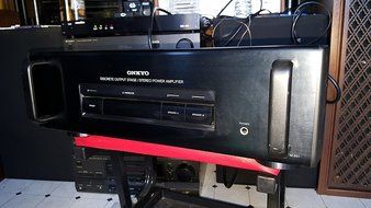 ONKYO M-501 POWER AMPLIFIER 150 WPC INTO 8 OHMS