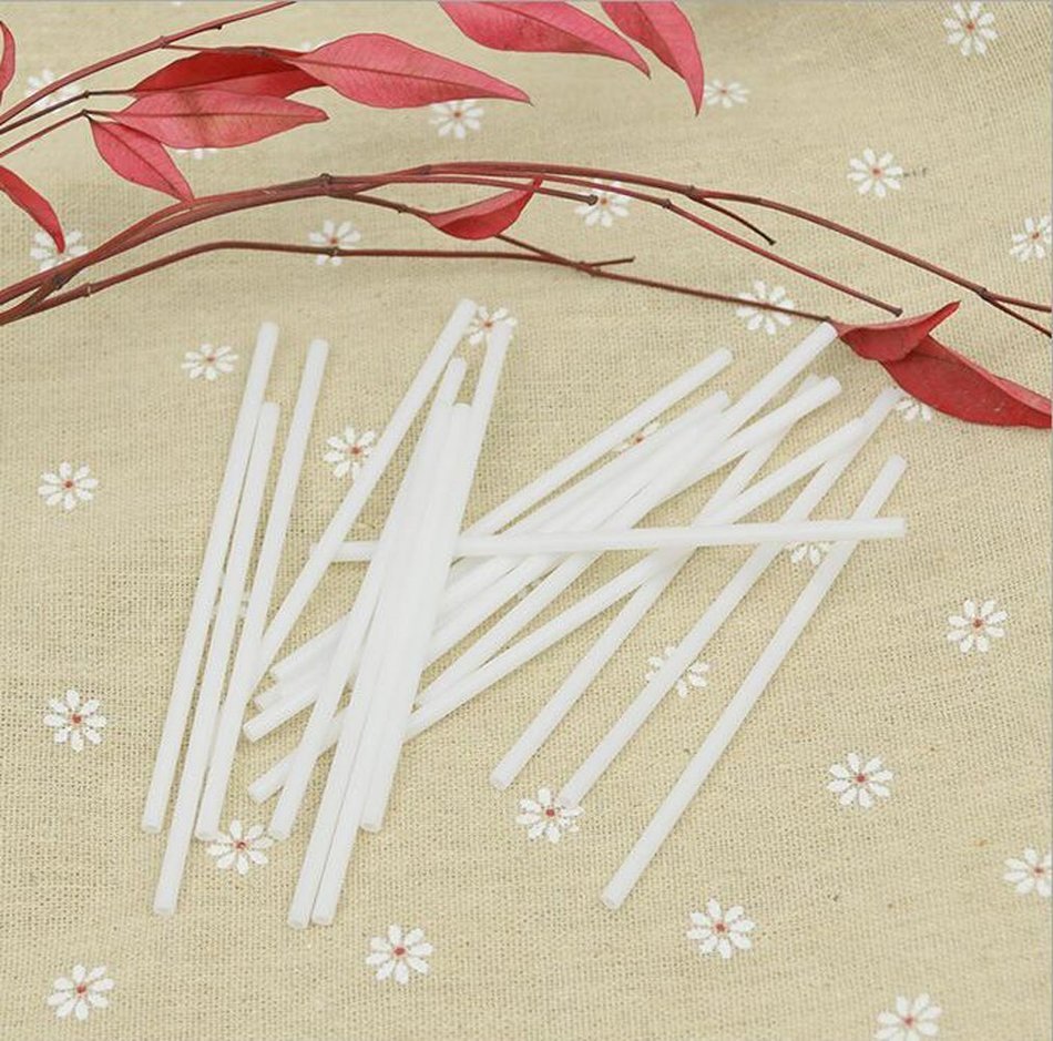 Crystallove 100pcs 4" Round Plastic White Lollipop Sticks Sucker for Baking Hard Candy Chocolate
