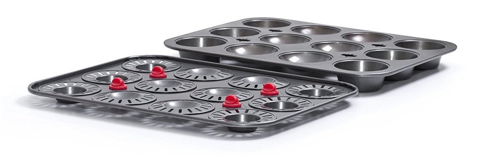 Mrs. Fields Bakeware Bake N Stuff Cupcake Pan Makes 6 Candy Filled Cupcakes, Black N5