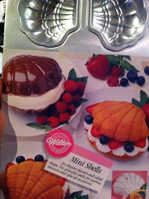Wilton Mini Shells 6-Cavity Cake Pan #2105-4396