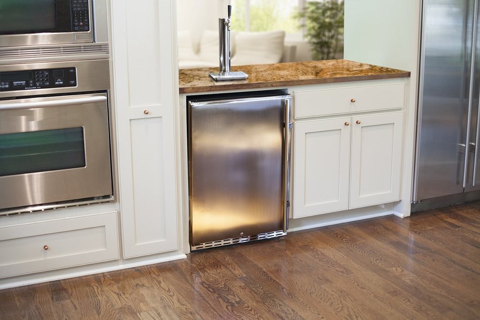 EdgeStar Full Size Built-In Kegerator - Black and Stainless Steel