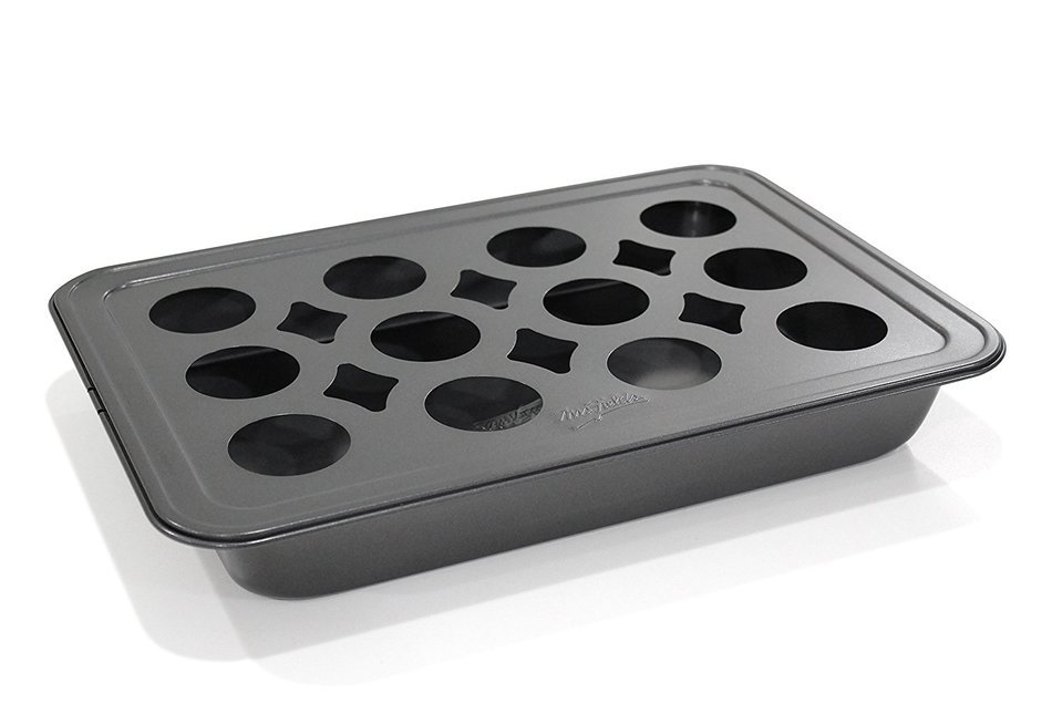 Mrs. Fields Bakeware Bake N Stuff Cupcake Pan Makes 6 Candy Filled Cupcakes, Black N14