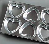 Wilton Mini Heart Pan