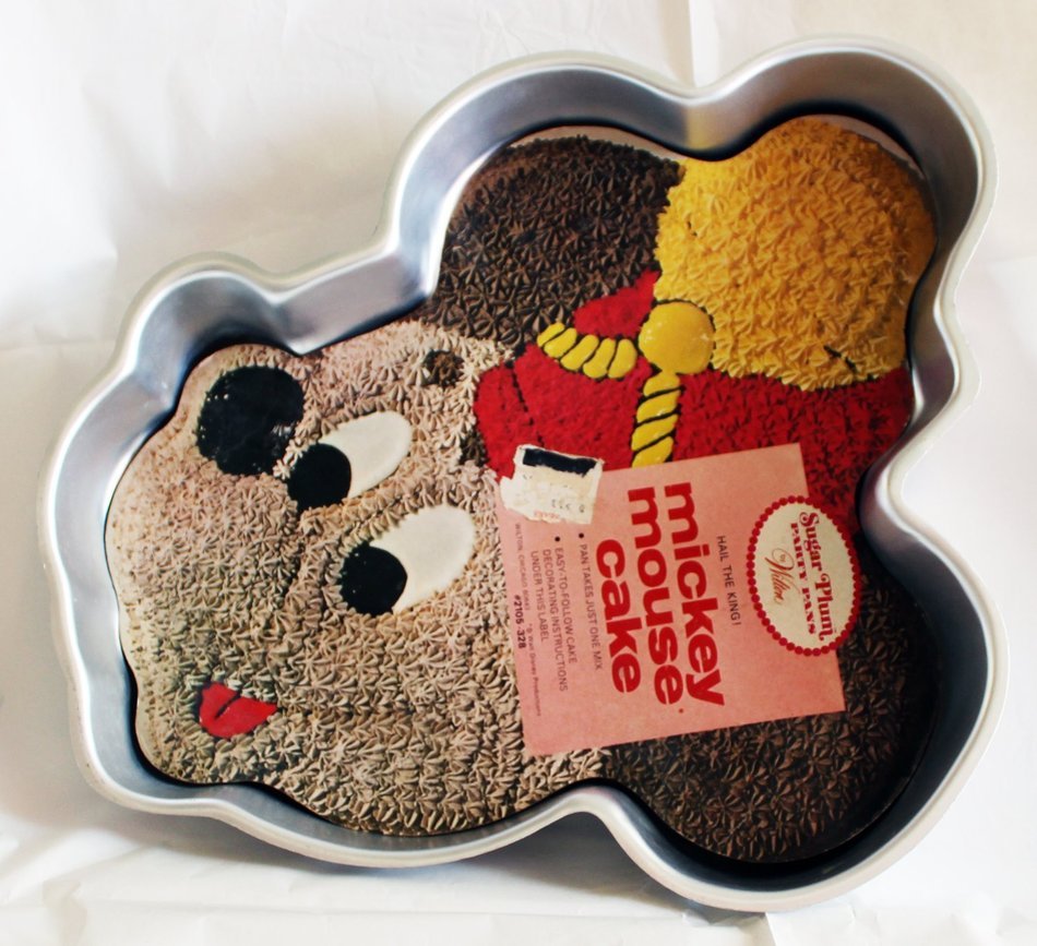 Wilton Sugar Plum Pans, Mickey Mouse Band Leader Hail the King!