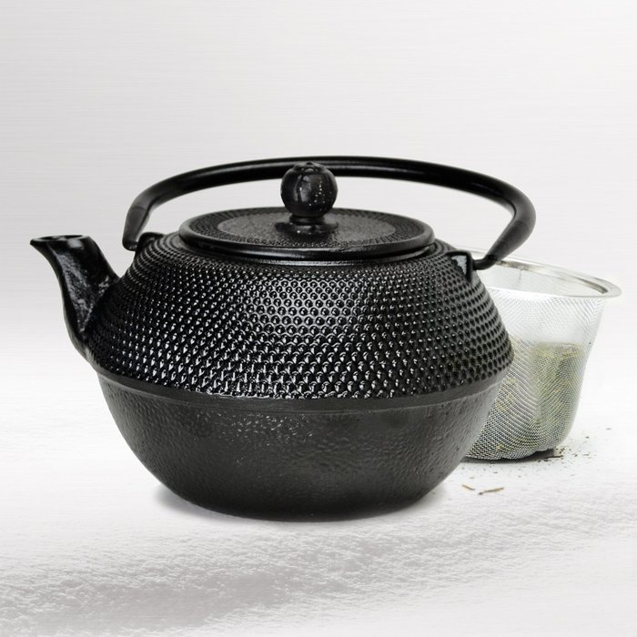 Primula Cast Iron Teapot &ndash; Durable Cast Iron with a Fully Enameled Interior &ndash; Beautiful Hammered Design &ndash; 36 oz... N4