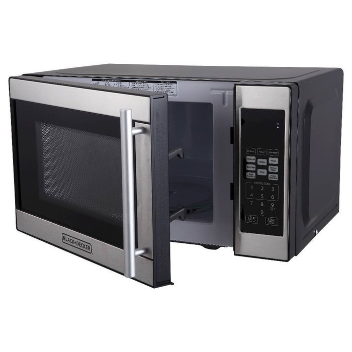 Black + Decker 0.7 Cu. Ft. 700 Watt Microwave Oven - Black EM720CPN-P N4