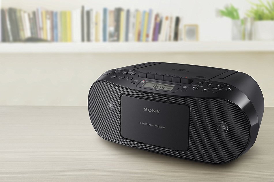 Sony CFDS50 Classic CD and Tape Boombox with Radio - Black