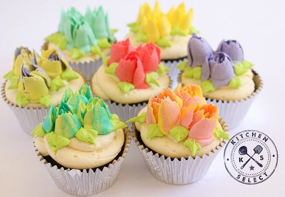25 PIECE Russian Icing Piping Tips | COMPLETE Set | BONUS Coupler & Reusable Silicone Pastry Bag | Cake/Cupcake... N2