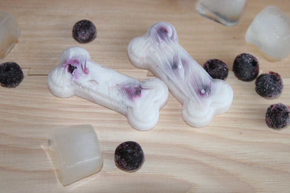 HUAL 2-Pack Food Grade Silicone Dog Paw and Bone Baking Molds N2